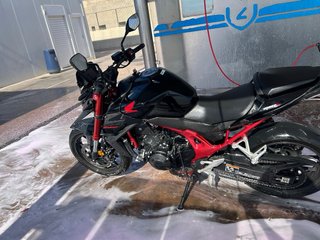 Honda Hornet 2023 Negra - 19.500 km