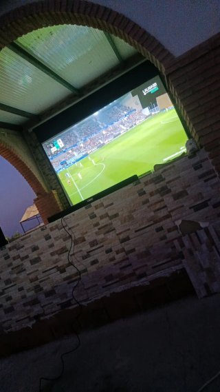 Proyector Optoma y Pantalla Eléctrica