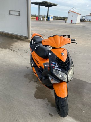 Peugeot Speedfight 2 Scooter Naranja/Negro