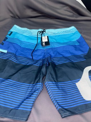 Bañador azul y negro