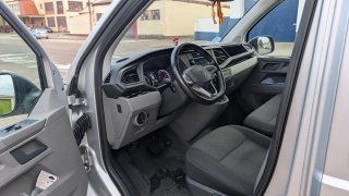 Volkswagen Caravelle 2023