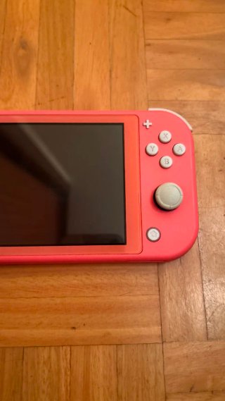 Nintendo Switch Lite Coral