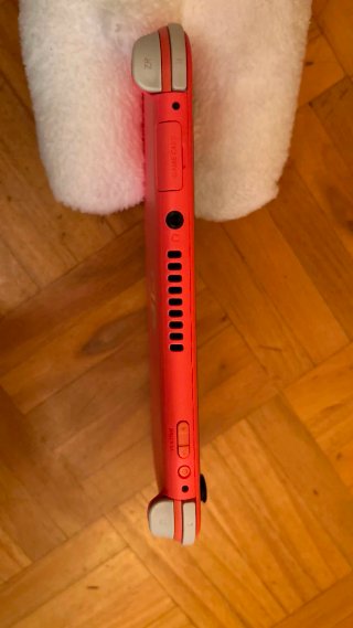 Nintendo Switch Lite Coral
