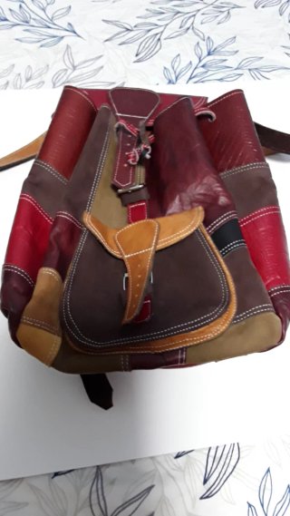 Mochila artesanal de piel patchwork