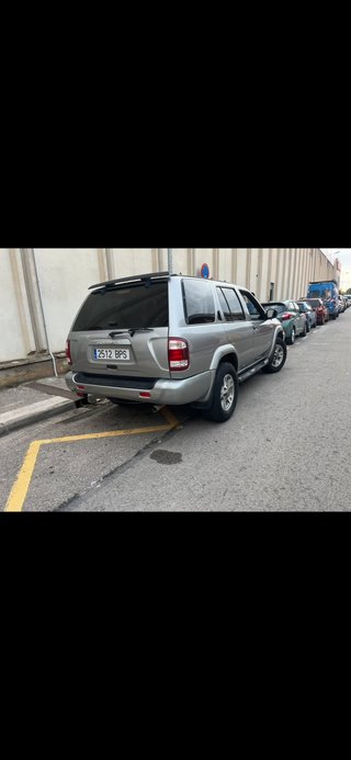 Nissan Pathfinder 2002