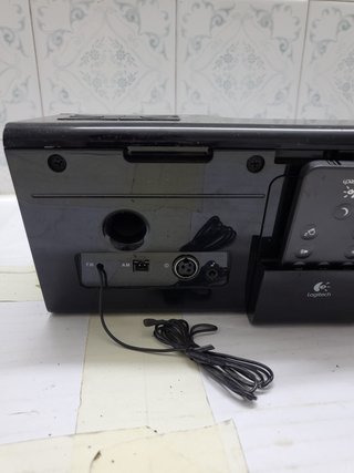 Altavoces Logitech Negro con Mando
