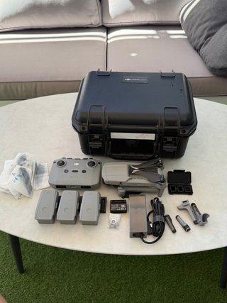 Dron DJI Mavic Air 2 Fly Combo