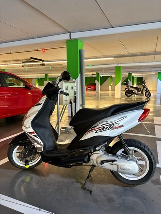 Yamaha Jog R 2007 Scooter