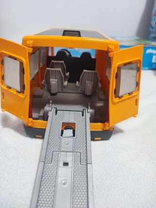 Autobús escolar Playmobil con figuras