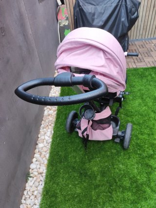 Triciclo Kinderkraft rosa casi nuevo