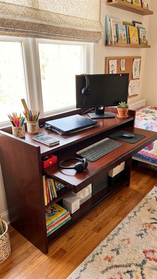 Mesa de estudio con espacio para PC