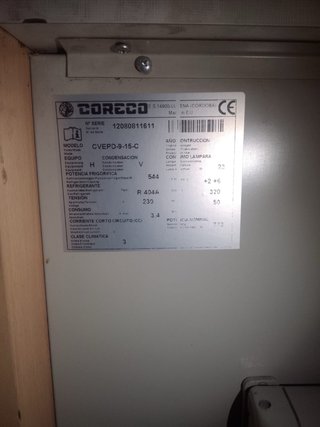 Vitrina expositora refrigerada cristal curvo