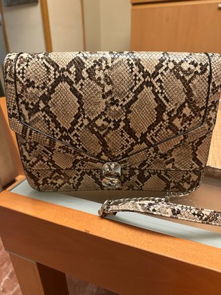 Bolso estampado serpiente