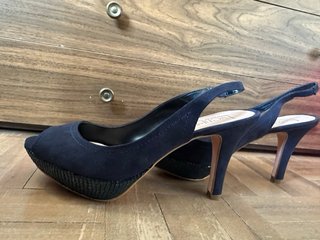 Tacones Marypaz Azul Marino con Detalles Brillante