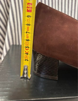 Zapatos de tacón Luxax ante y serpiente