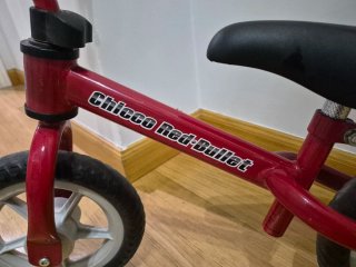 Bicicleta sin pedales Chicco Roja
