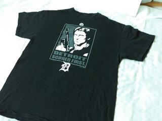 2 camisetas DETROIT y angeles LAKERS  m-l CHOLLO!!