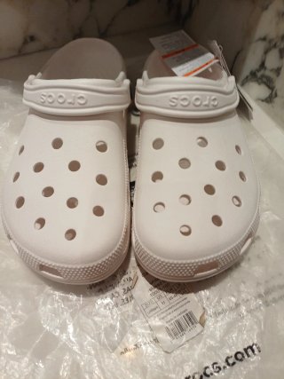 Zuecos Crocs blancos