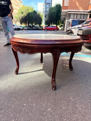 Mesa antigua redonda de mármol y madera