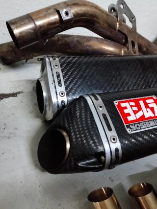 Escape Yoshimura Carbon Yamaha R1 07-08