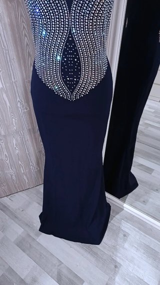 Vestido de fiesta Azul marino  con pedrería