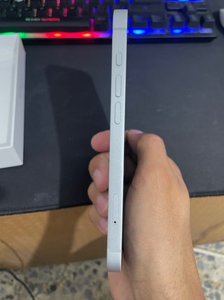 iPhone 16e nuevo con caja original 128 GB Alma