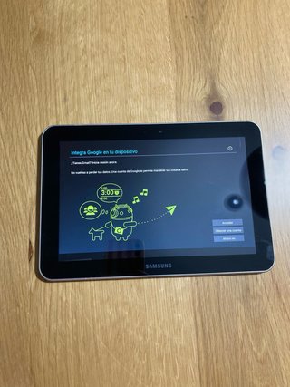Tablet Samsung Negra y Plateada