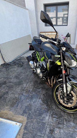 Kawasaki Z900 2019 Negra y Verde