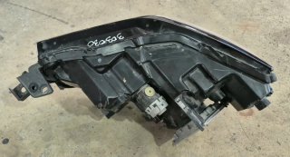 VENDO FAROS MAZDA CX-30 2022