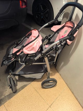 Silla gemelar para muñecas rosa