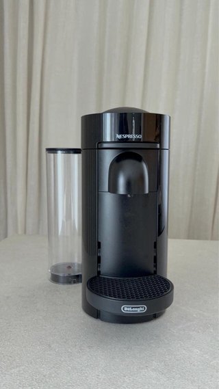 Cafetera Nespresso DeLonghi Negra