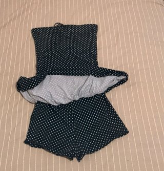 Vestido corto de lunares Subdued