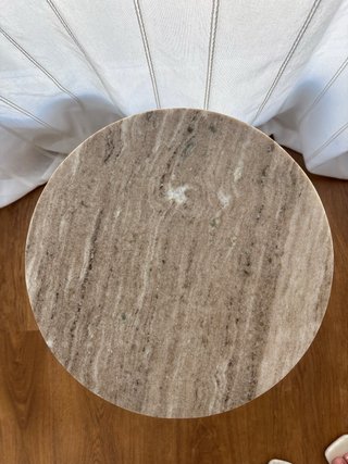 Mesa auxiliar mármol y metal Zara Home Madrid