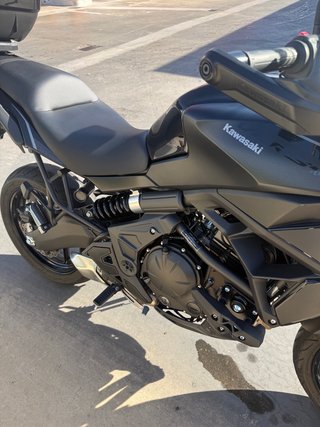 Kawasaki Versys 650 ABS Negra 2024