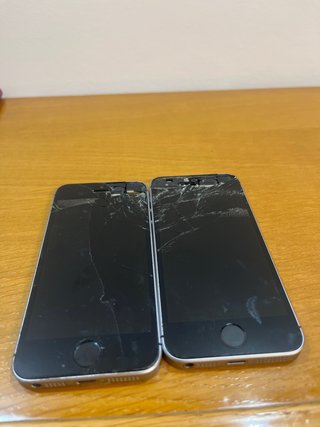 iPhone SE Negro/Plateado (2 unidades)