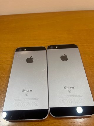 iPhone SE Negro/Plateado (2 unidades)