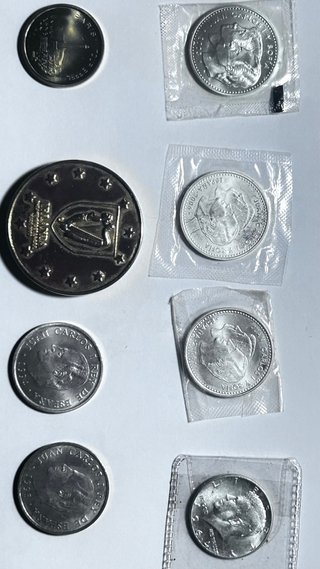 Lote monedas de plata España, EEUU y medallas.