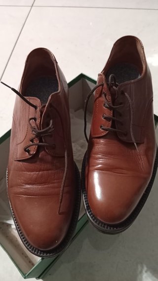 Scarpe eleganti in pelle marrone