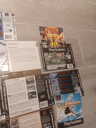 Portadas PS1 y manuales Nintendo