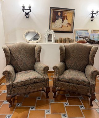 Pareja Sillones Orejeros Vintage Tela y Madera