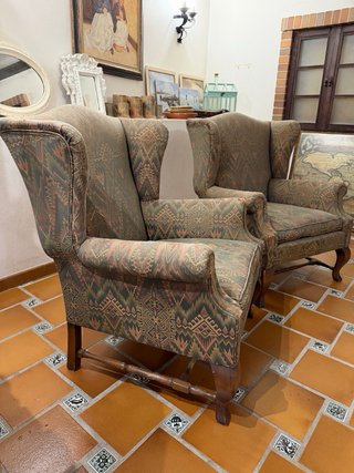 Pareja Sillones Orejeros Vintage Tela y Madera