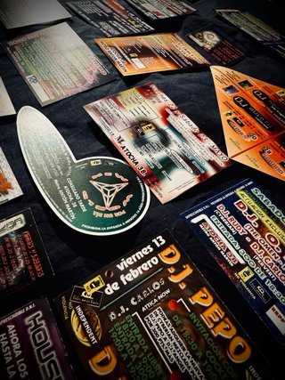 Lote de 34 Flyers discoteca Cyberian