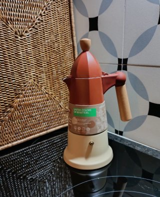Cafetera Italiana Benetton 6 Tazas Safari