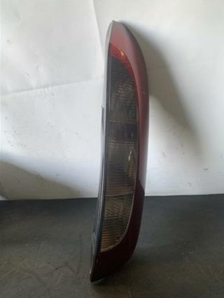 Opel 09114337 piloto trasero derecho corsa c 56001