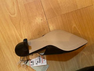Zapatos Zara destalonados negros Talla 36