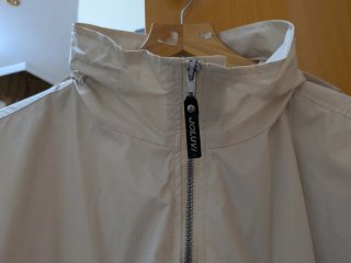 Chaqueta cortavientos JOLUVI beige