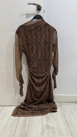 Vestido Zara estampado serpiente
