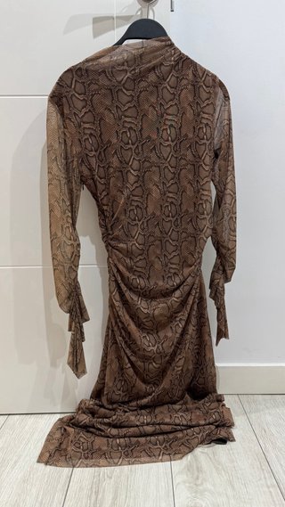 Vestido Zara estampado serpiente