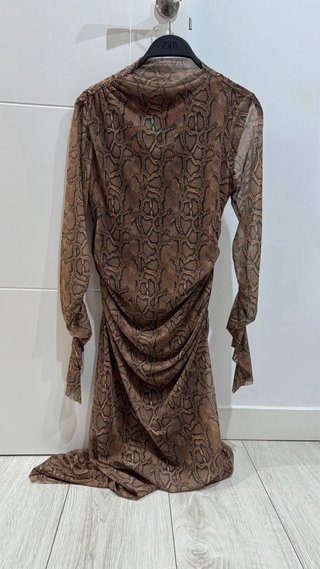 Vestido Zara estampado serpiente