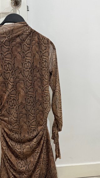 Vestido Zara estampado serpiente